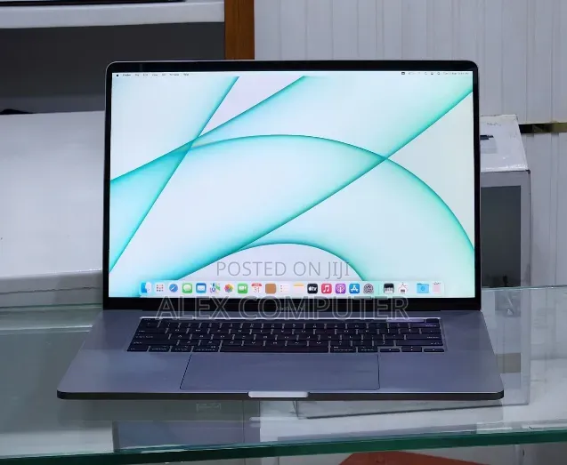 New Laptop Apple MacBook Pro 2019 64GB Intel Core i9 SSD 512GB
