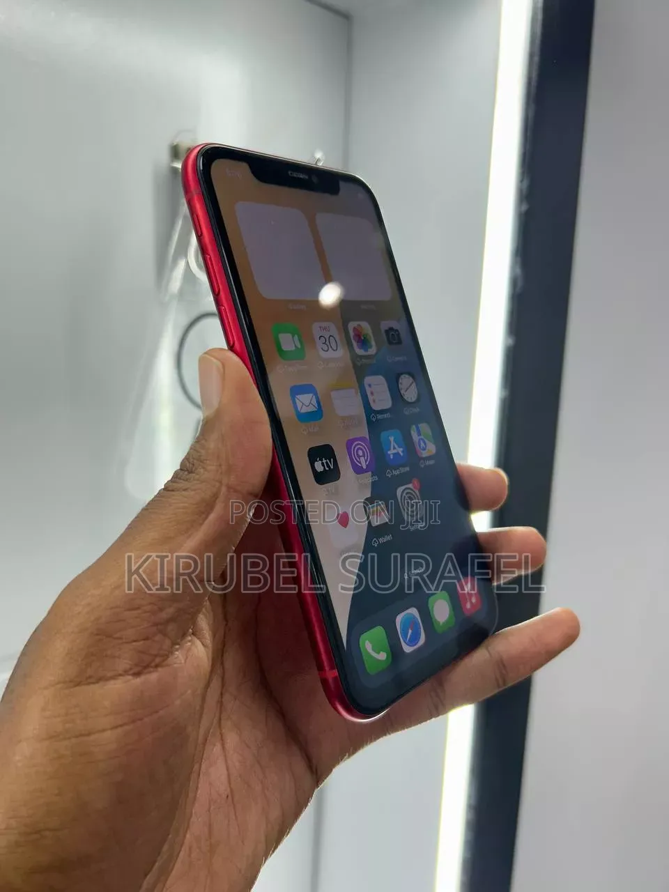 New Apple iPhone 11 128 GB Red