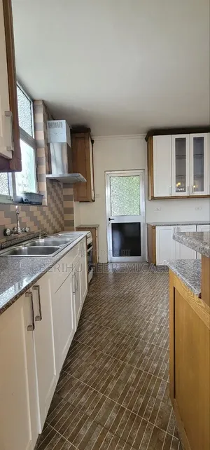 4bdrm Villa in ለገጣፎ, Yeka for rent
