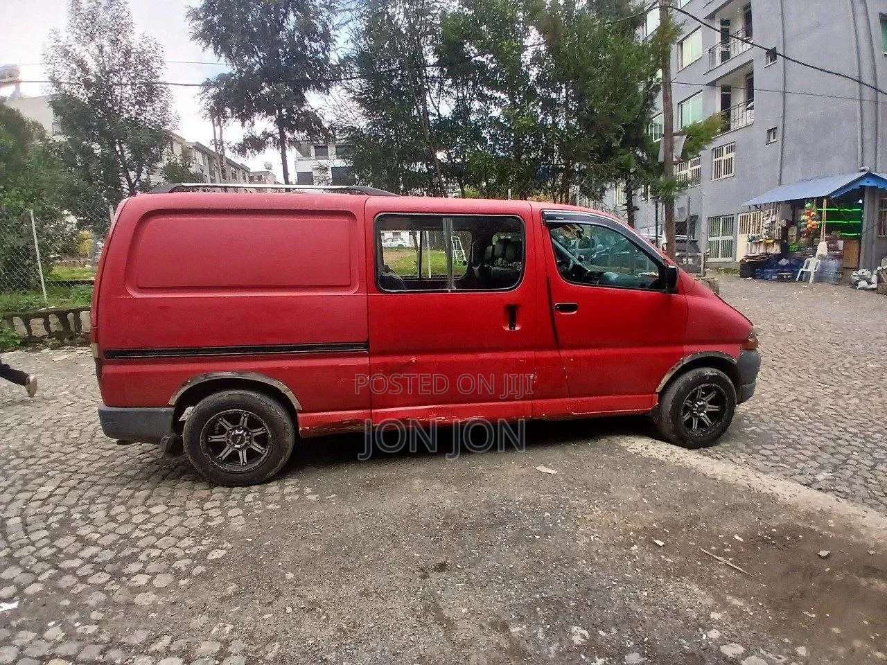 Toyota Hilux 2000 Red