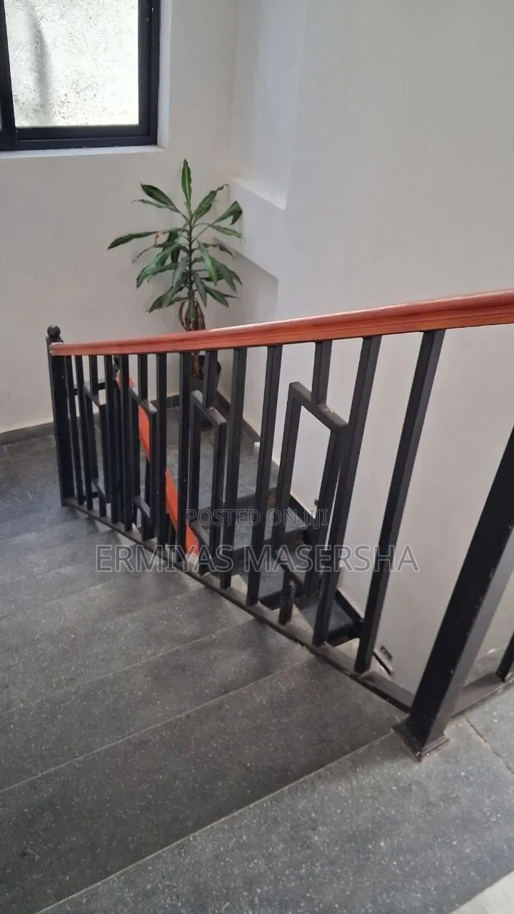 Furnished 8bdrm House in Yeka for sale