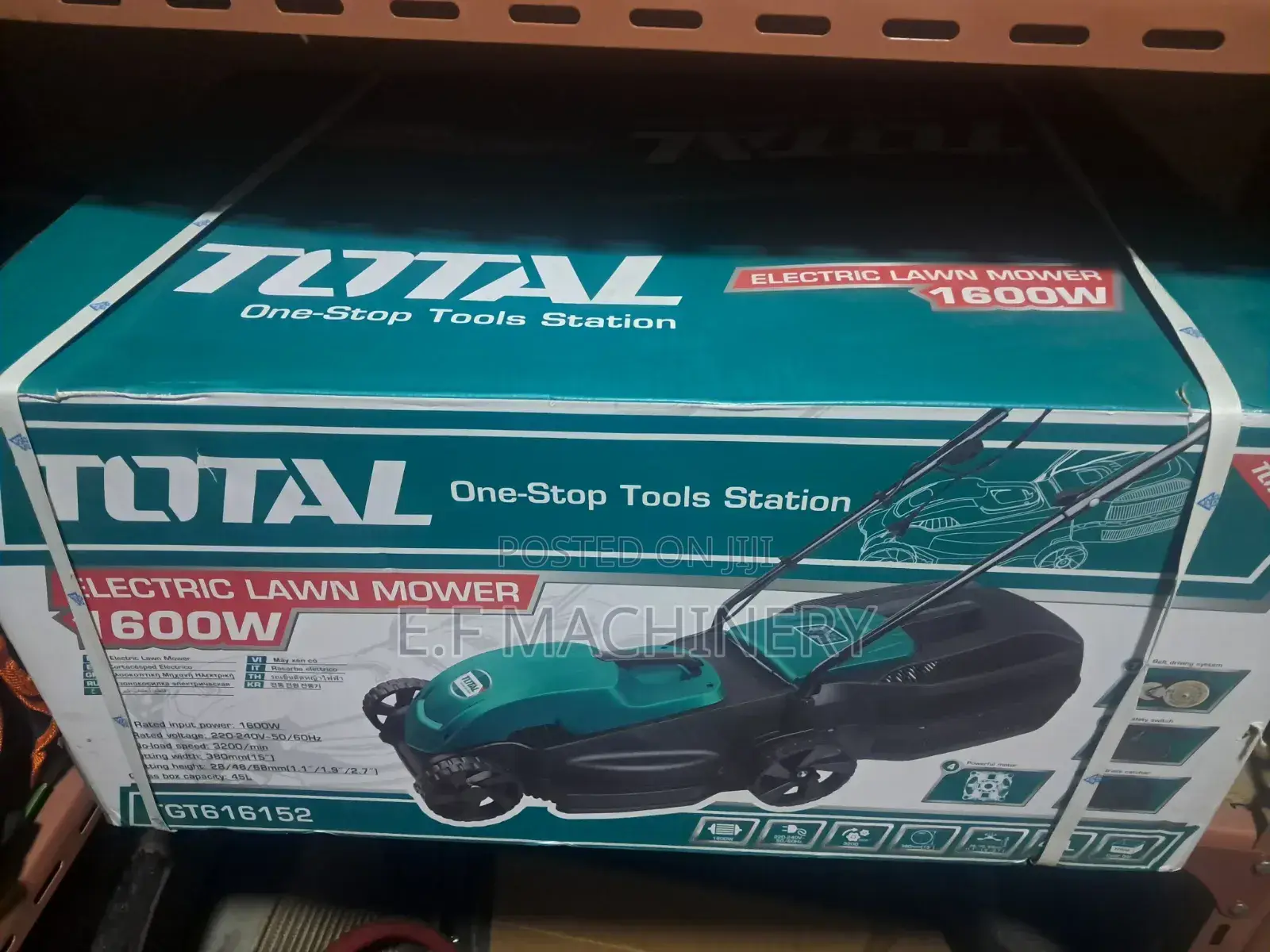 Grass Cutting Machin