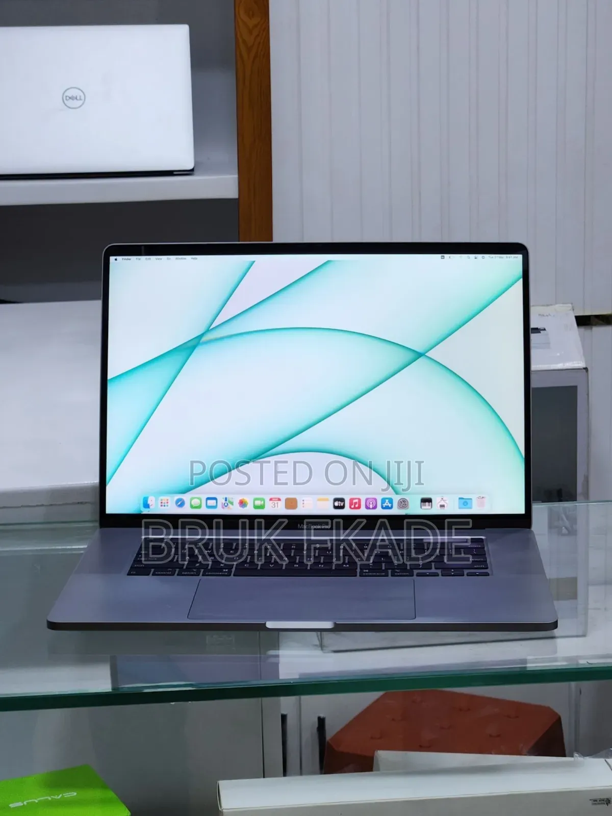 New Laptop Apple MacBook Pro 2019 64GB Intel Core i9 SSD 512GB