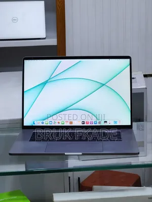 New Laptop Apple MacBook Pro 2019 64GB Intel Core i9 SSD 512GB