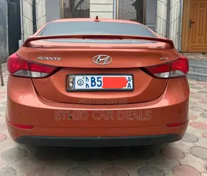 Hyundai Avante 2015 Orange