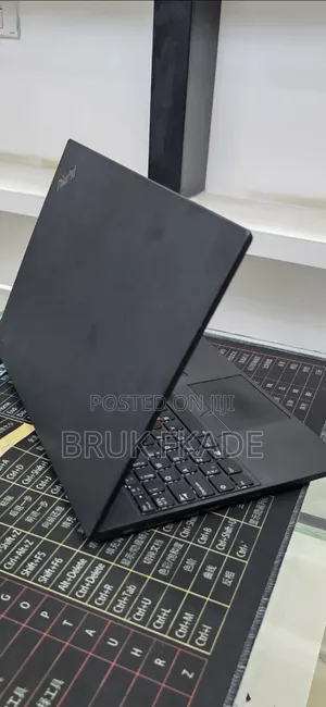New Laptop Lenovo ThinkPad X21 16GB Intel Core i5 SSD 256GB