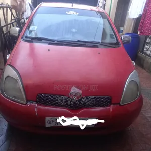 Toyota Vitz 1999 Red