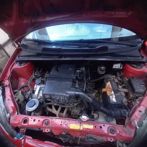 Toyota Vitz 1999 Red