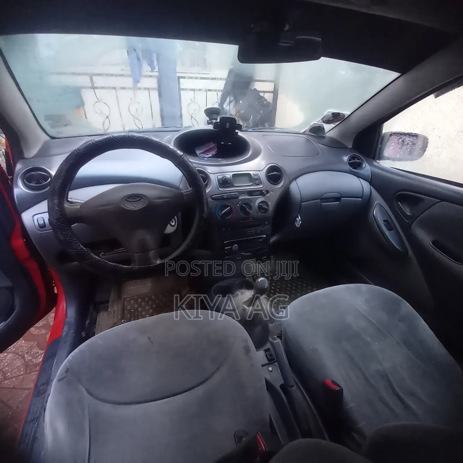 Toyota Vitz 1999 Red