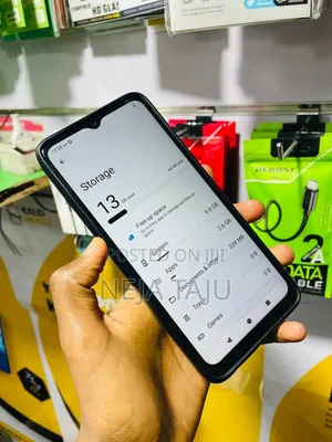 Itel A06 64 GB Black