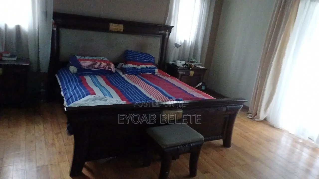 Bed Dressing Table and Drawers