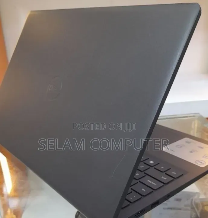 New Laptop Dell Inspiron 15 8GB Intel Core i5 SSHD (Hybrid) 512GB