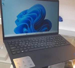 New Laptop Dell Inspiron 15 8GB Intel Core i5 SSHD (Hybrid) 512GB