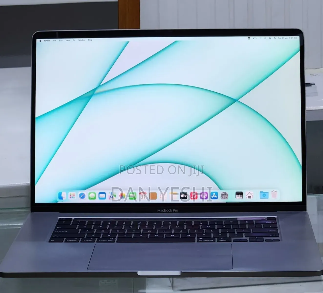 New Laptop Apple MacBook Pro 2019 64GB Intel Core i9 SSD 512GB