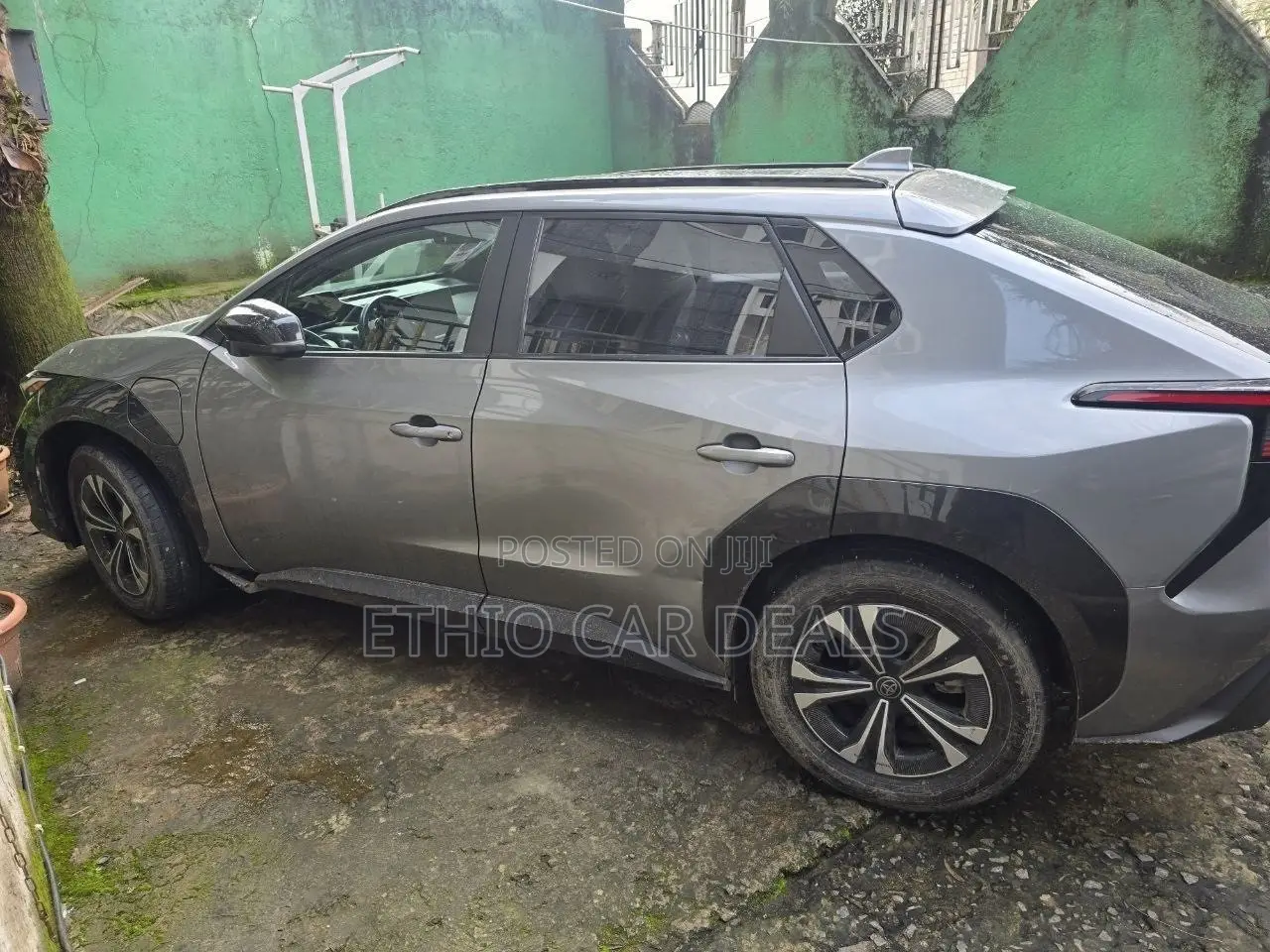 Toyota bZ4X 2023 Gray