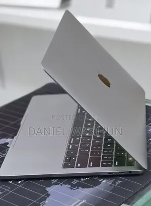 New Laptop Apple MacBook Pro 2020 M1 16GB Apple M1 Pro SSD 512GB