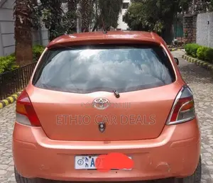 Toyota Yaris 2009 Orange