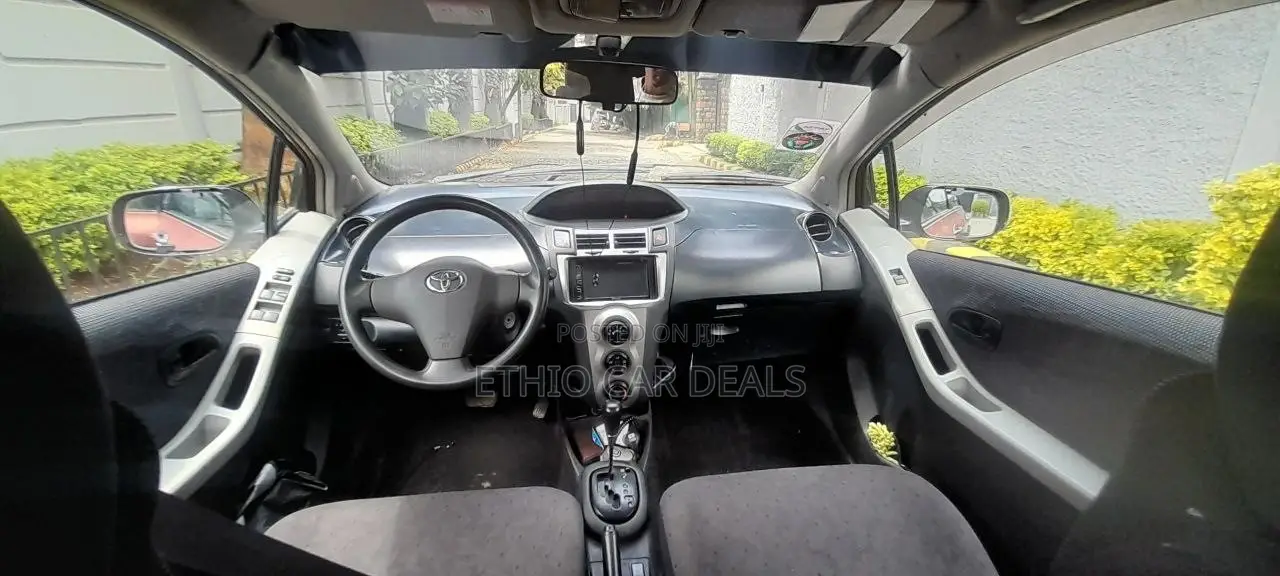 Toyota Yaris 2009 Orange