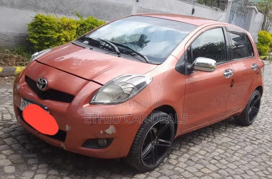 Toyota Yaris 2009 Orange