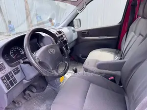 Toyota HiAce 2008 Red