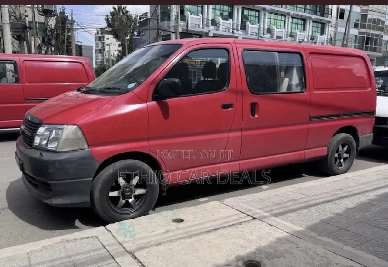 Toyota HiAce 2008 Red