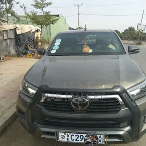 Toyota Hilux 2021 Gray