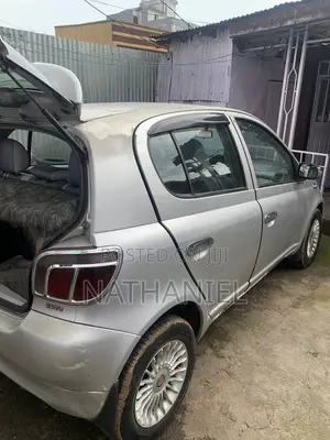 Toyota Yaris 1.4 2002 Silver