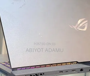 Laptop Asus ROG Strix G17 16GB Intel Core i7 SSD 512GB