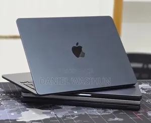 New Laptop Apple MacBook Air 2025 M4 16GB Apple M4 SSD 256GB