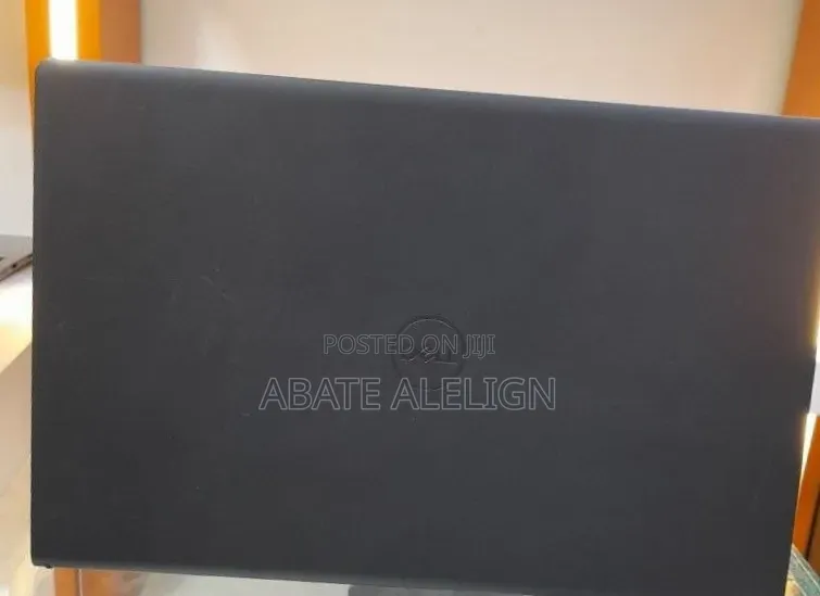 New Laptop Dell Inspiron 15 8GB Intel Core i5 SSD 512GB