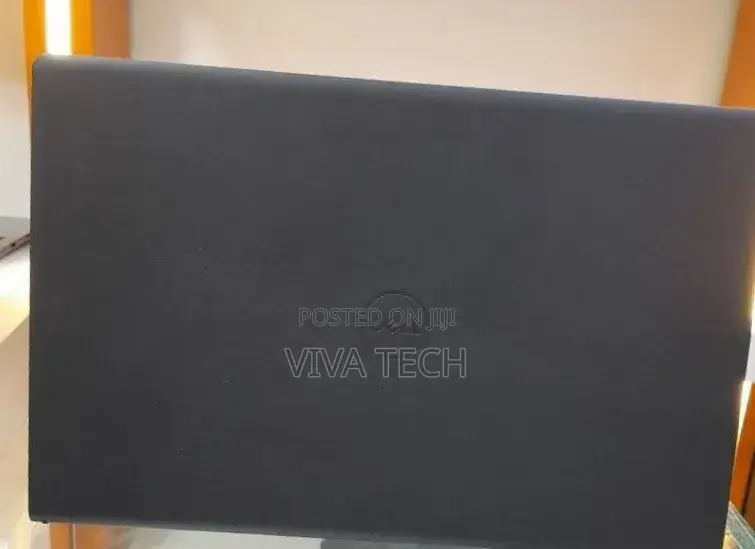 New Laptop Dell Inspiron 15 8GB Intel Core i5 SSD 512GB