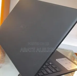 New Laptop Dell Inspiron 15 8GB Intel Core i5 SSD 512GB