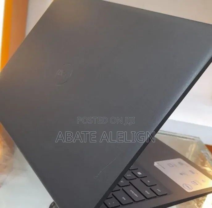 New Laptop Dell Inspiron 15 8GB Intel Core i5 SSD 512GB