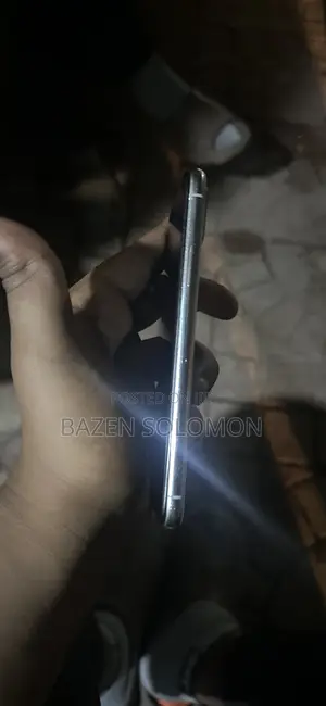 Apple iPhone XS 64 GB White