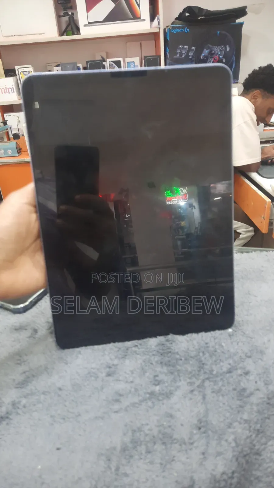 New Apple iPad Air 64 GB