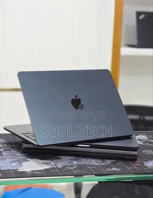 New Laptop Apple MacBook Air 2025 M4 16GB Apple M4 SSD 256GB