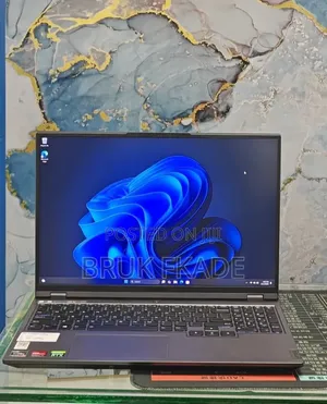 New Laptop Lenovo Legion 5 16GB AMD Ryzen 7 SSD 512GB