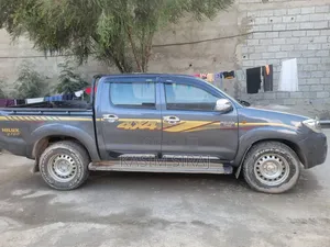Toyota Hilux 2009 Gray
