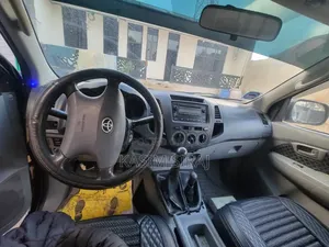 Toyota Hilux 2009 Gray
