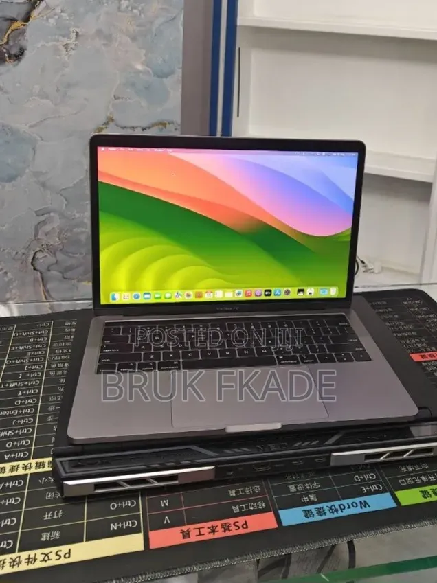 New Laptop Apple MacBook Air 2022 M2 8GB Apple M2 SSD 512GB
