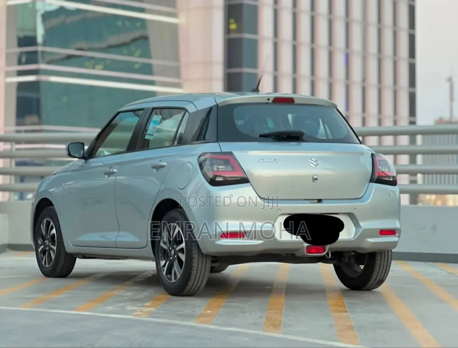 Suzuki Swift 2024 Silver