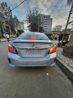 Mitsubishi Attrage 2022 Silver