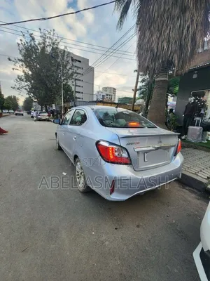 Mitsubishi Attrage 2022 Silver