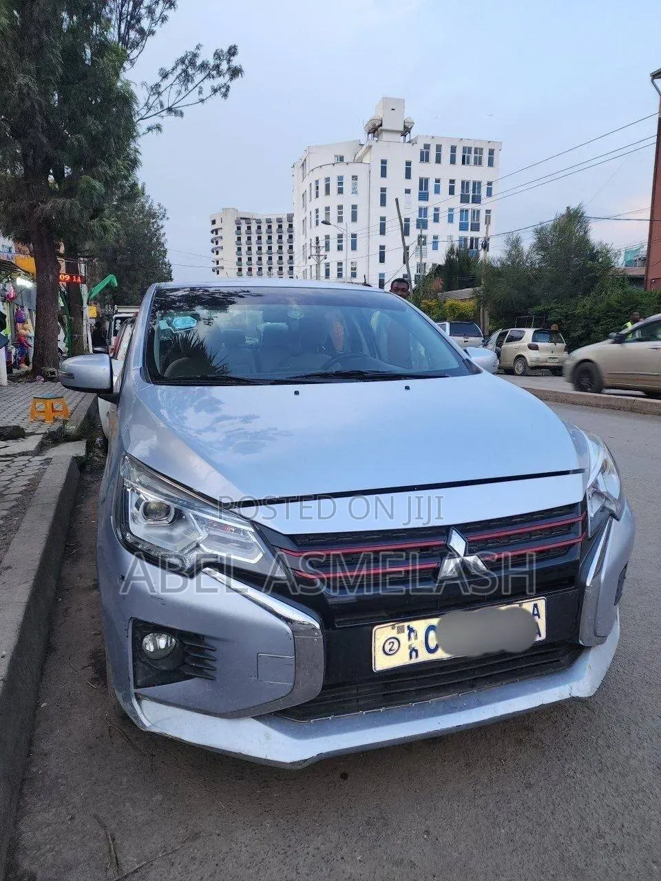 Mitsubishi Attrage 2022 Silver