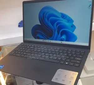 New Laptop Dell Precision 3530 8GB Intel Core i5 SSD 512GB