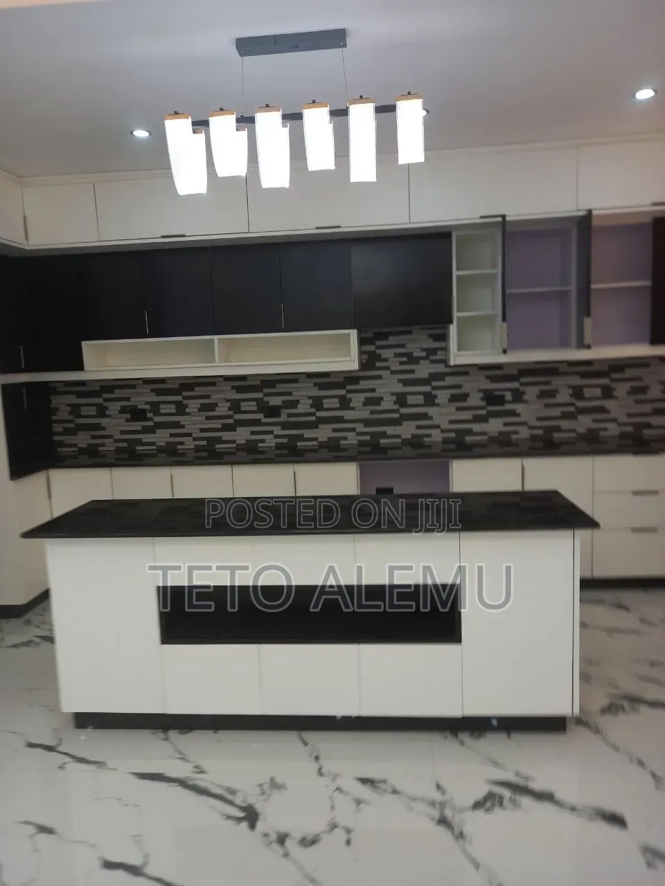 8bdrm House in 🏡🔥 የሚሸጥ ሌግዠሪ መኖሪያ ቤት, Bole for sale