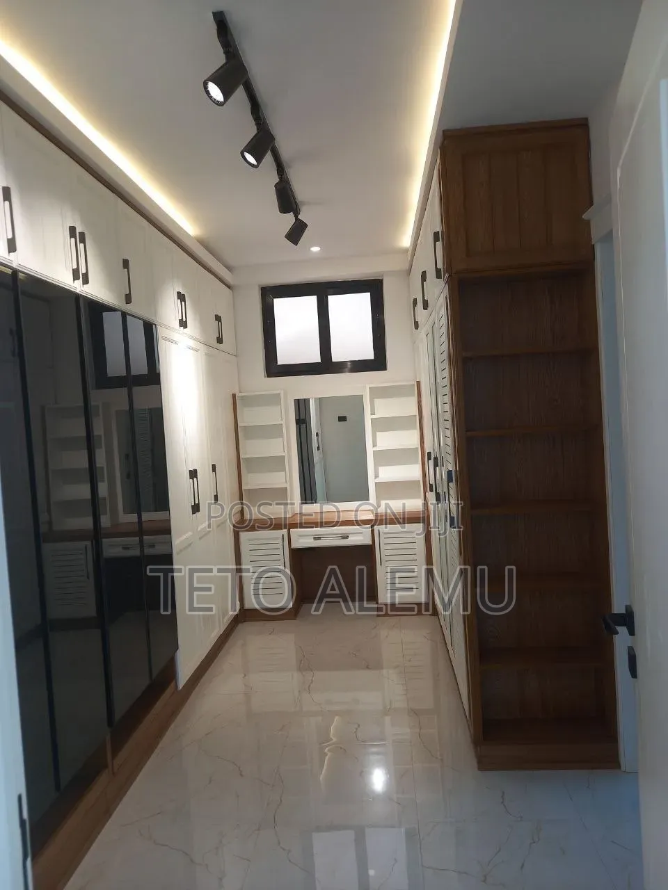8bdrm House in 🏡🔥 የሚሸጥ ሌግዠሪ መኖሪያ ቤት, Bole for sale