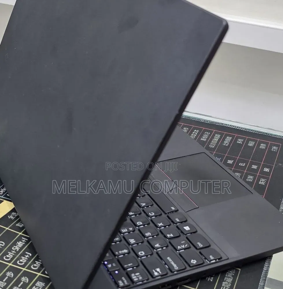 New Laptop Lenovo ThinkPad X380 Yoga 16GB Intel Core i5 SSD 256GB