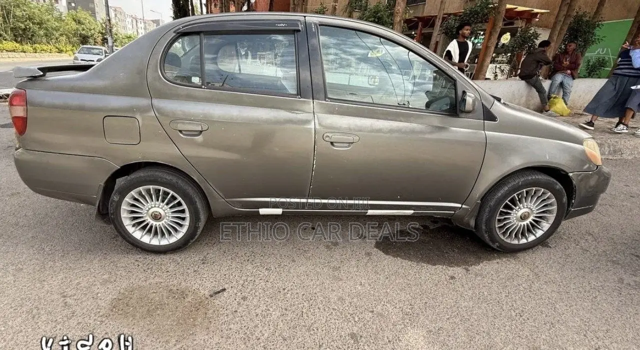 Toyota Platz 2001 Matt Black