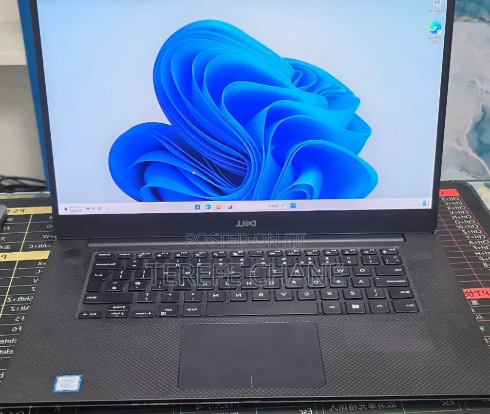 New Laptop Dell XPS 15 16GB Intel Core i5 SSD 512GB